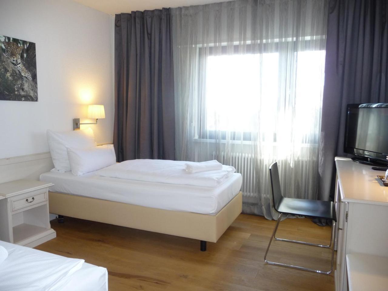 Hotel Restaurant Felderbock Nussloch Bagian luar foto